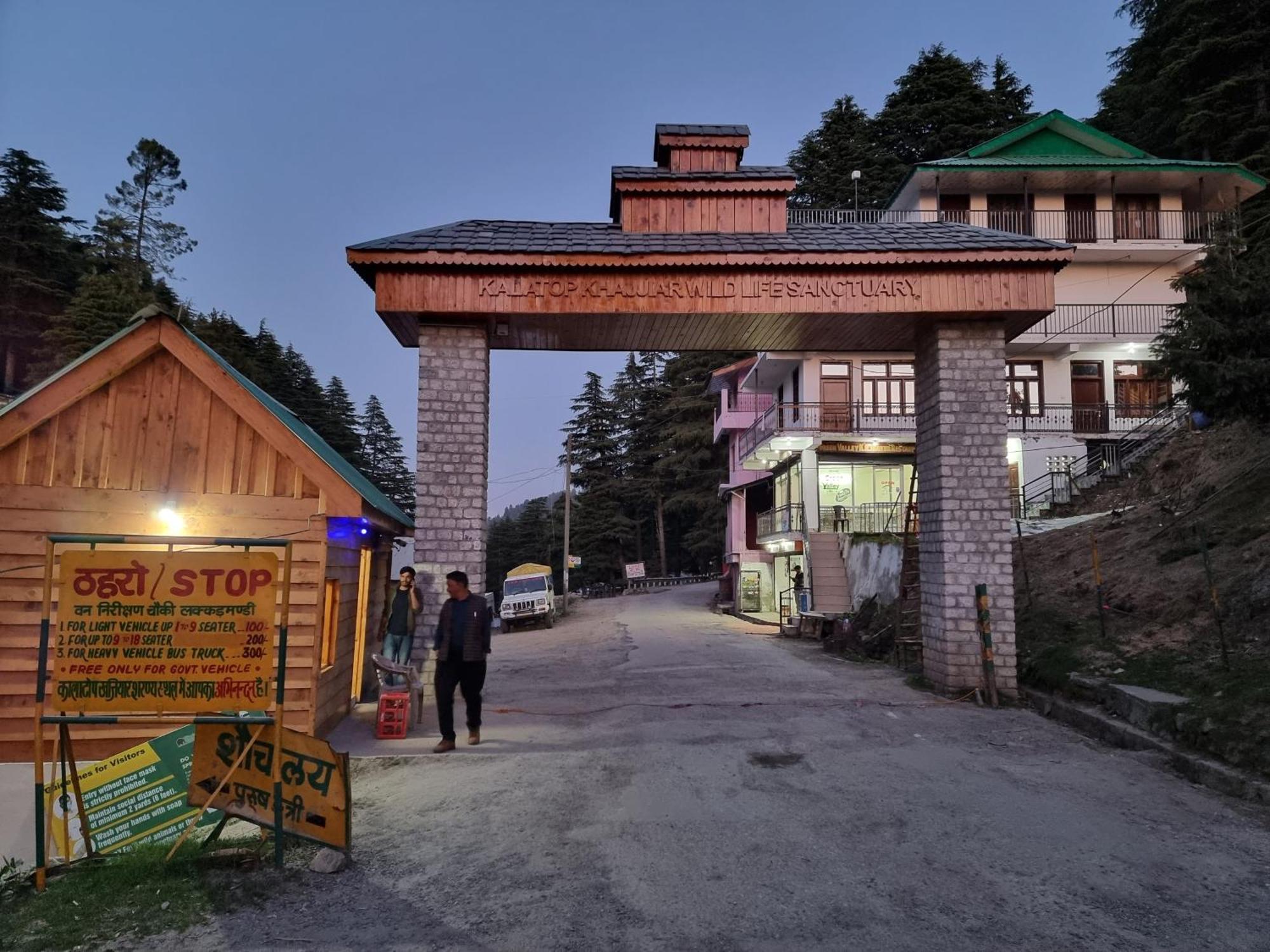 Forest Vibes Kalatop-Rooms And Restaurant Dalhousie Buitenkant foto