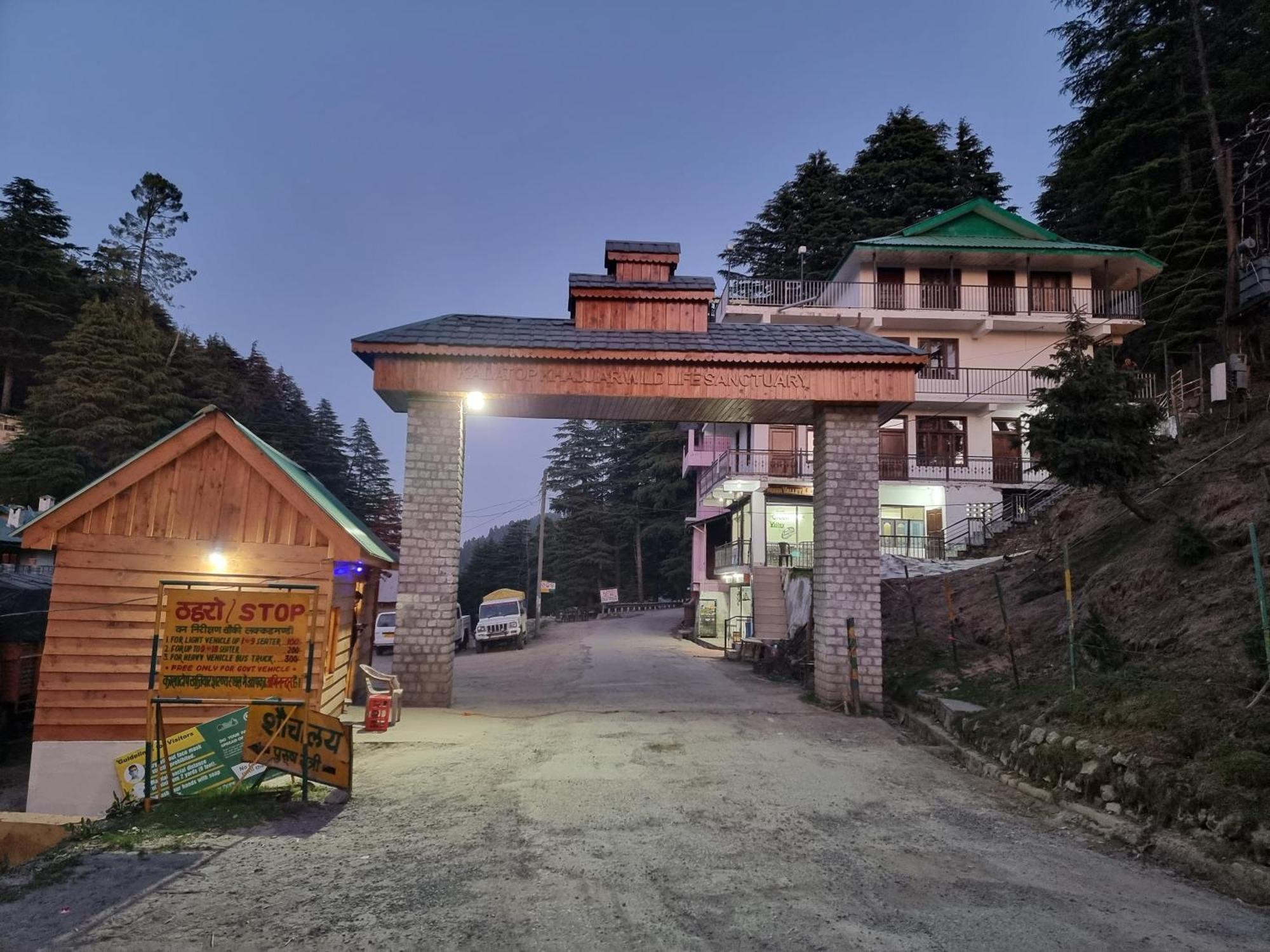 Forest Vibes Kalatop-Rooms And Restaurant Dalhousie Buitenkant foto